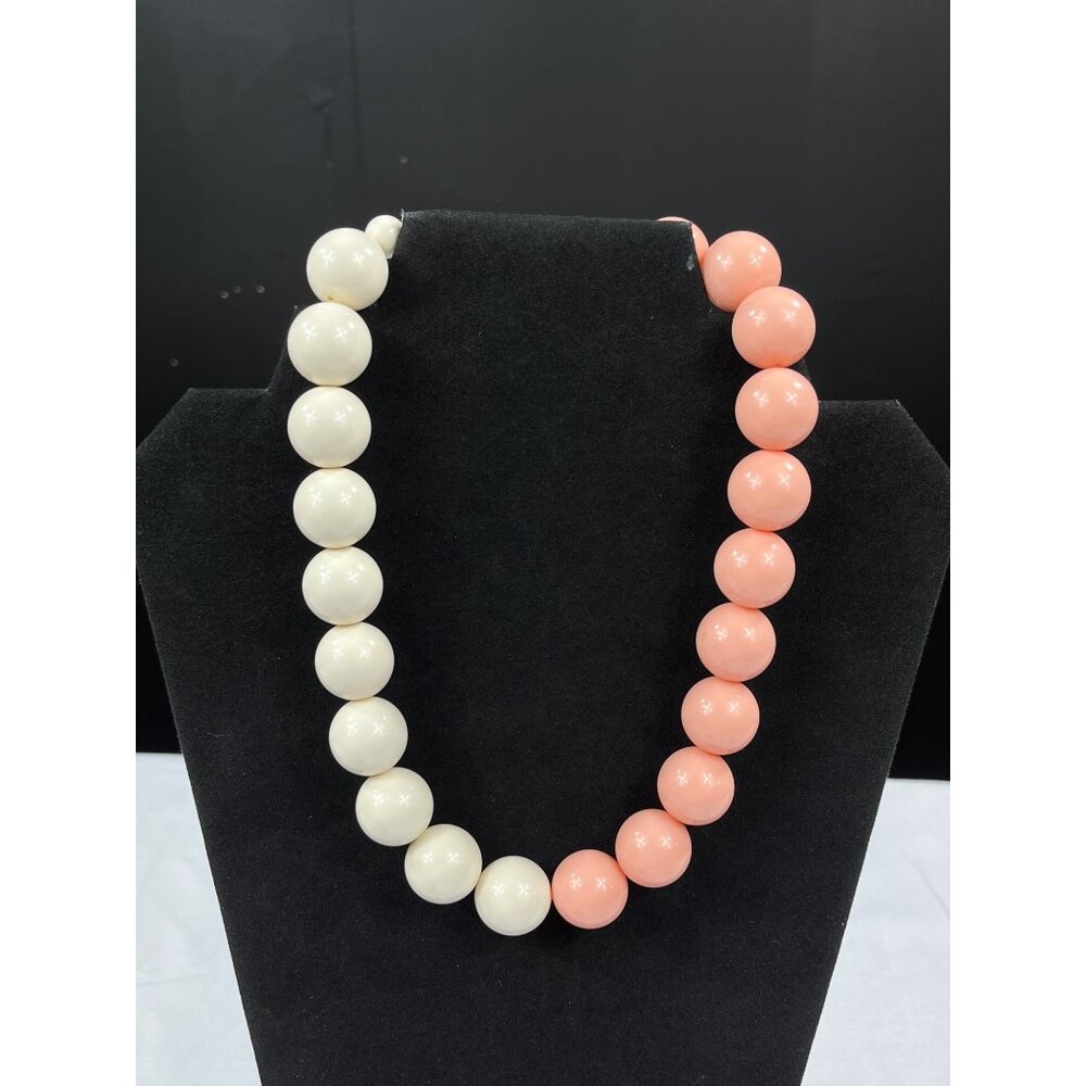 Vintage SKU 7856 chunky Pink and Ivory Beaded short Necklace